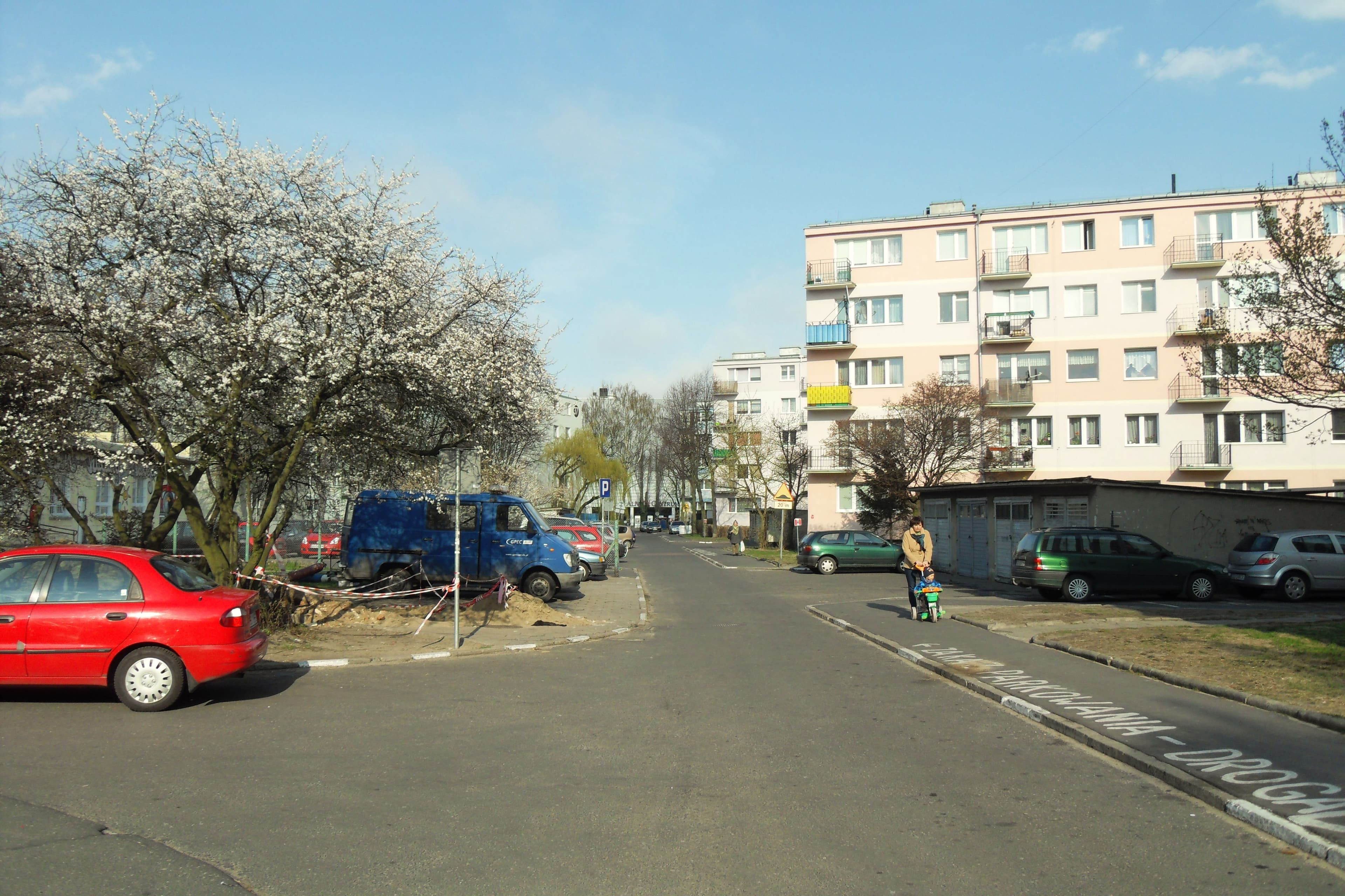 Ulica Kołobrzeska – główna arteria Przymorza Małego